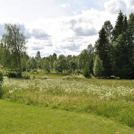 Orsastuguthyrning-Oljonsbynヴィラ エクステリア 写真